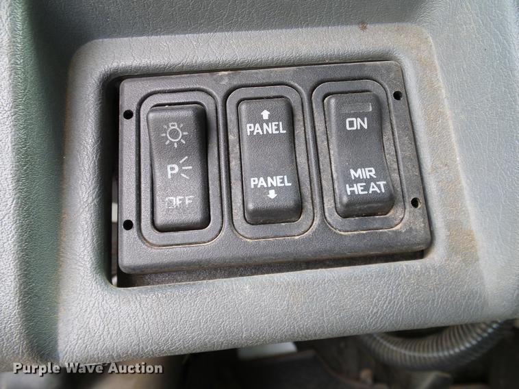 image for item DA6901 2005 International DuraStar 4300 box truck