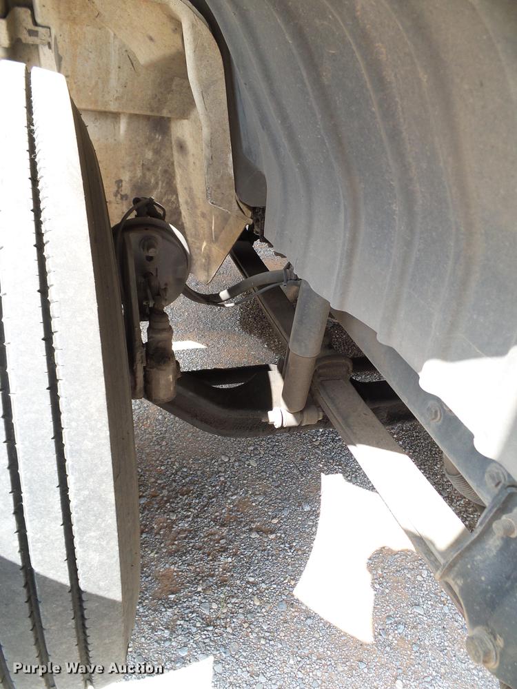 image for item DA6901 2005 International DuraStar 4300 box truck