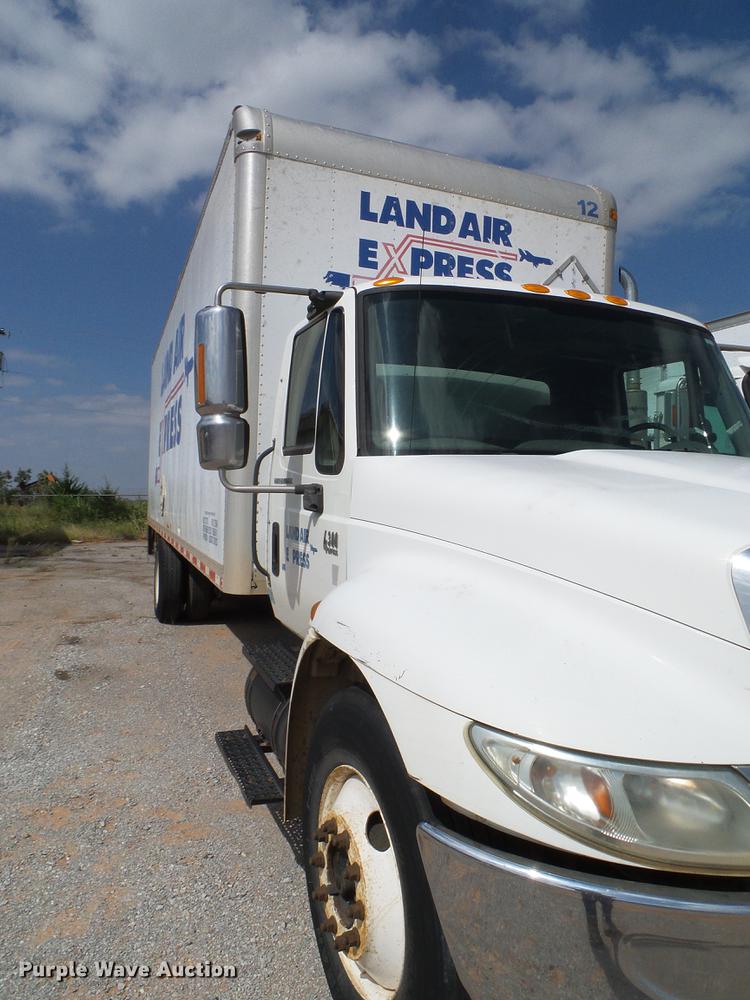 image for item DA6901 2005 International DuraStar 4300 box truck