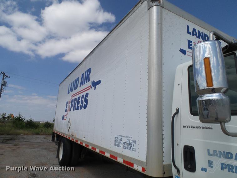 image for item DA6901 2005 International DuraStar 4300 box truck