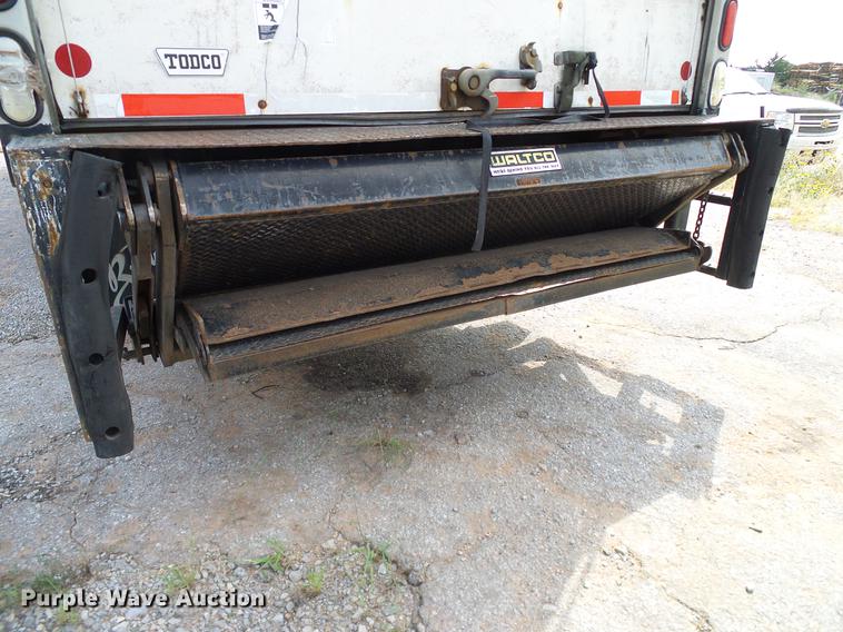 image for item DA6901 2005 International DuraStar 4300 box truck