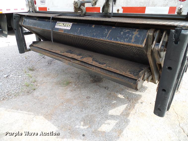 image for item DA6901 2005 International DuraStar 4300 box truck