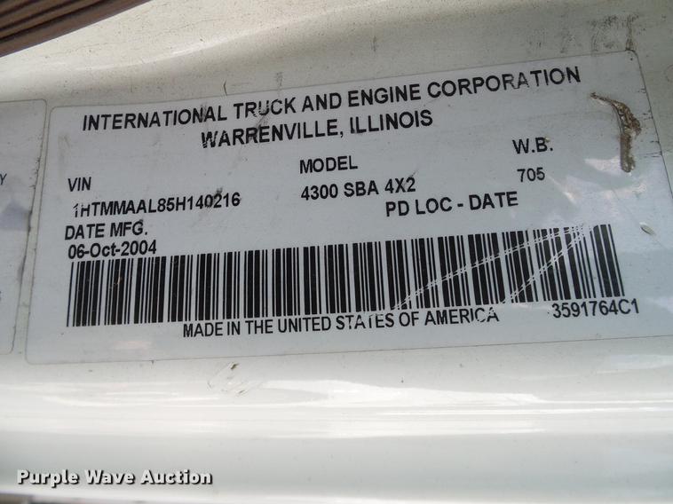 image for item DA6901 2005 International DuraStar 4300 box truck