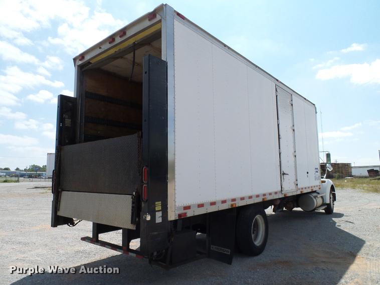 image for item DA6902 2006 Kenworth T300 box truck