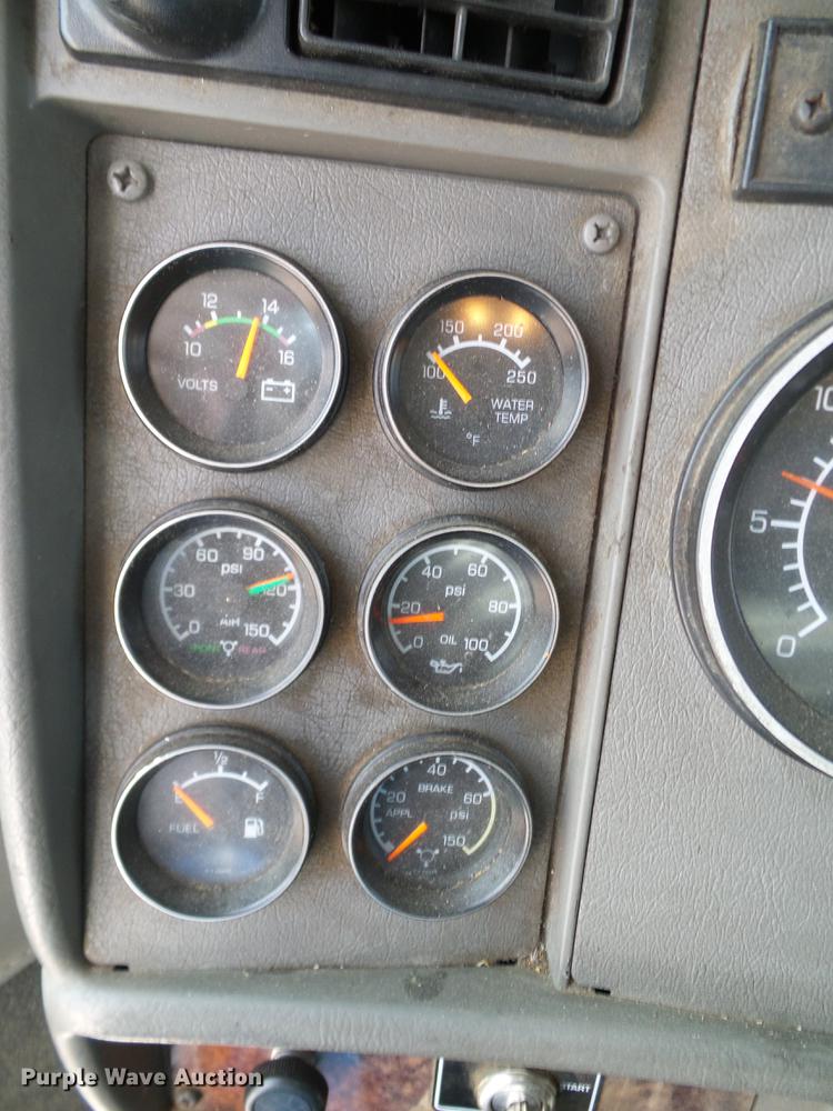 image for item DA6902 2006 Kenworth T300 box truck