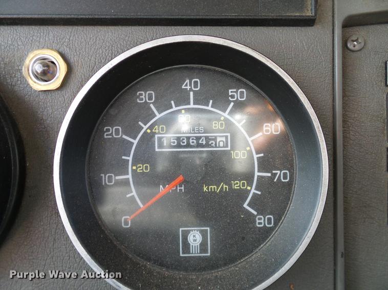 image for item DA6902 2006 Kenworth T300 box truck