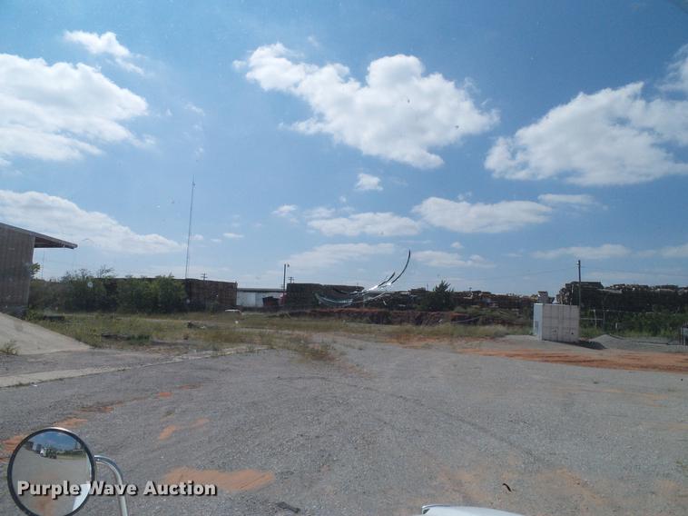 image for item DA6902 2006 Kenworth T300 box truck