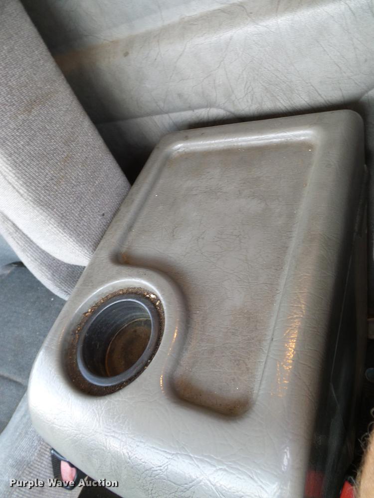 image for item DA6902 2006 Kenworth T300 box truck