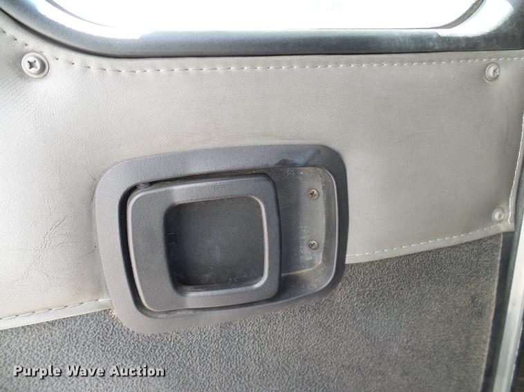 image for item DA6902 2006 Kenworth T300 box truck