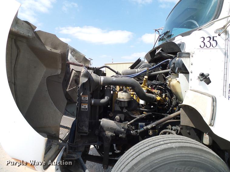 image for item DA6902 2006 Kenworth T300 box truck