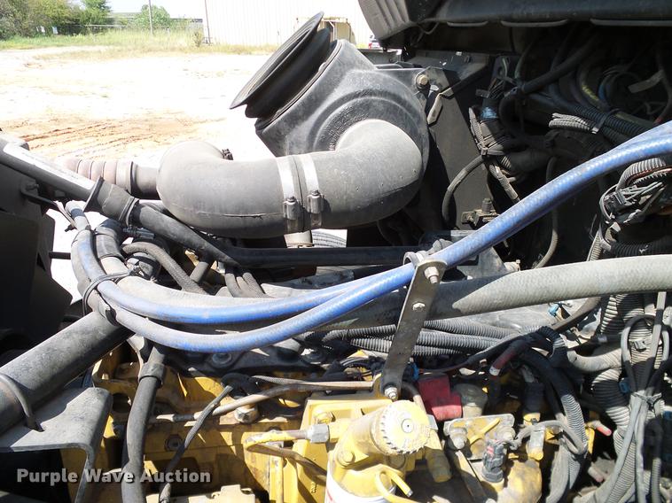 image for item DA6902 2006 Kenworth T300 box truck