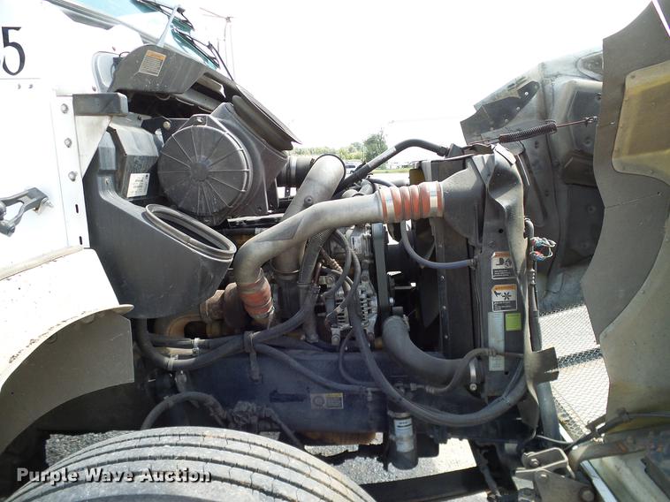 image for item DA6902 2006 Kenworth T300 box truck