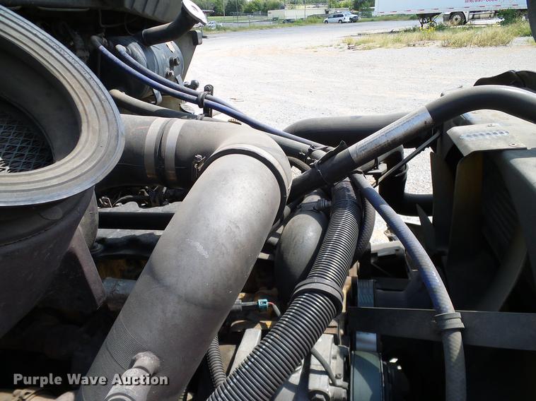 image for item DA6902 2006 Kenworth T300 box truck