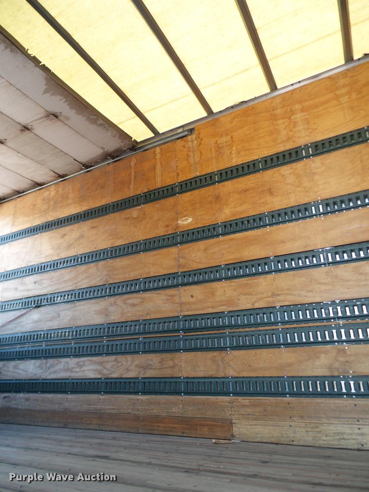 image for item DA6902 2006 Kenworth T300 box truck