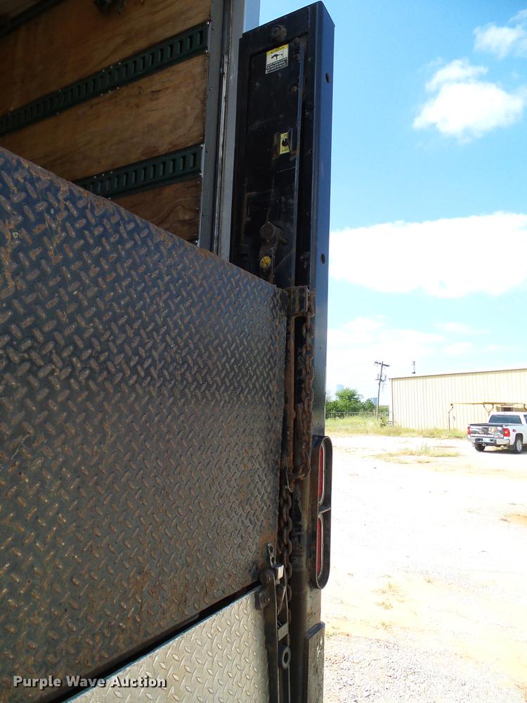 image for item DA6902 2006 Kenworth T300 box truck