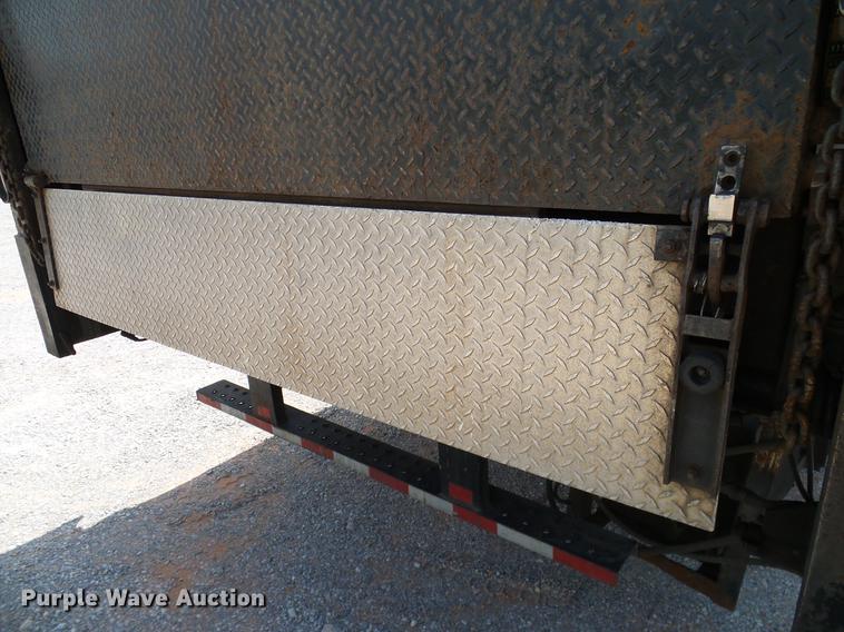 image for item DA6902 2006 Kenworth T300 box truck