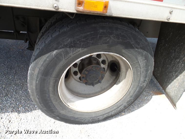 image for item DA6902 2006 Kenworth T300 box truck