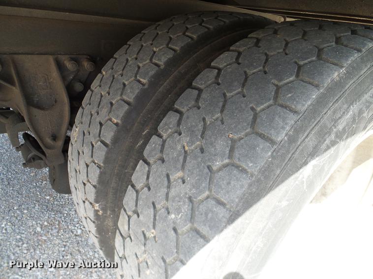 image for item DA6902 2006 Kenworth T300 box truck