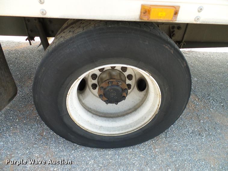 image for item DA6902 2006 Kenworth T300 box truck