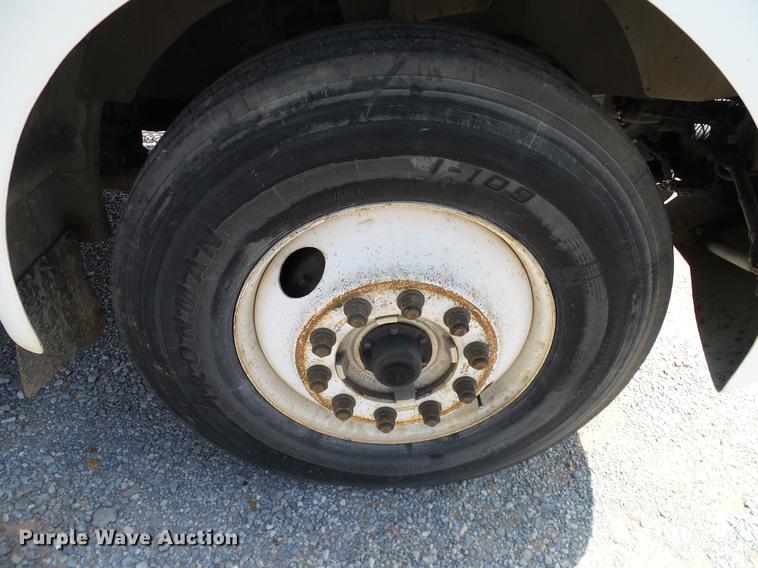 image for item DA6902 2006 Kenworth T300 box truck