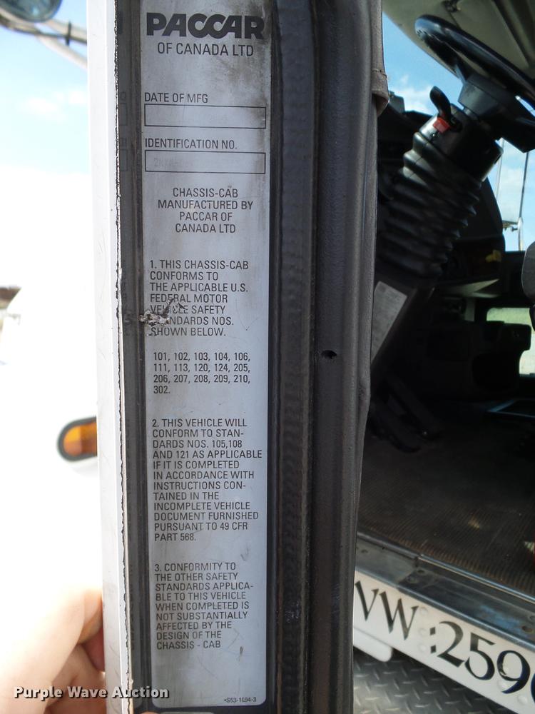 image for item DA6902 2006 Kenworth T300 box truck