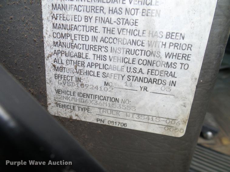 image for item DA6902 2006 Kenworth T300 box truck