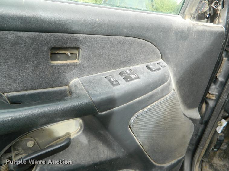 image for item DB1146 2000 Chevrolet Silverado 2500 Ext. Cab pickup truck