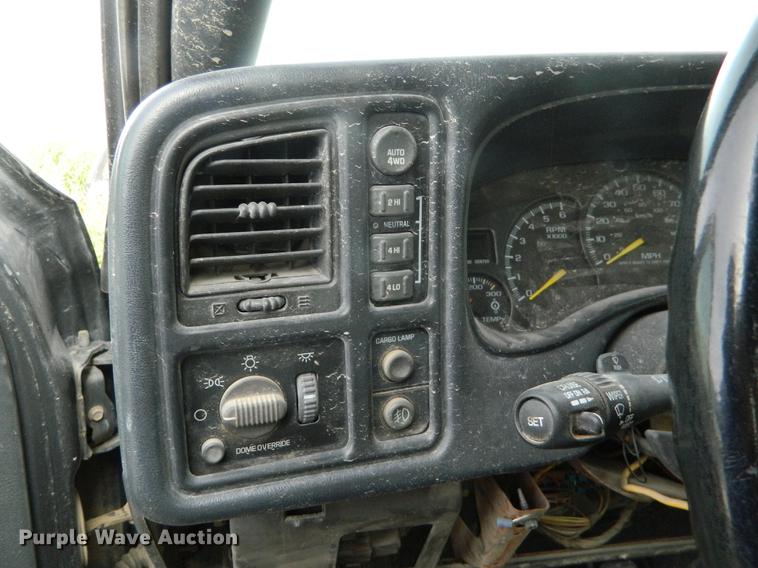 image for item DB1146 2000 Chevrolet Silverado 2500 Ext. Cab pickup truck