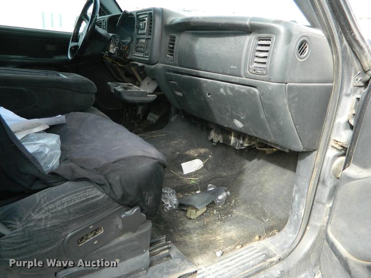 image for item DB1146 2000 Chevrolet Silverado 2500 Ext. Cab pickup truck