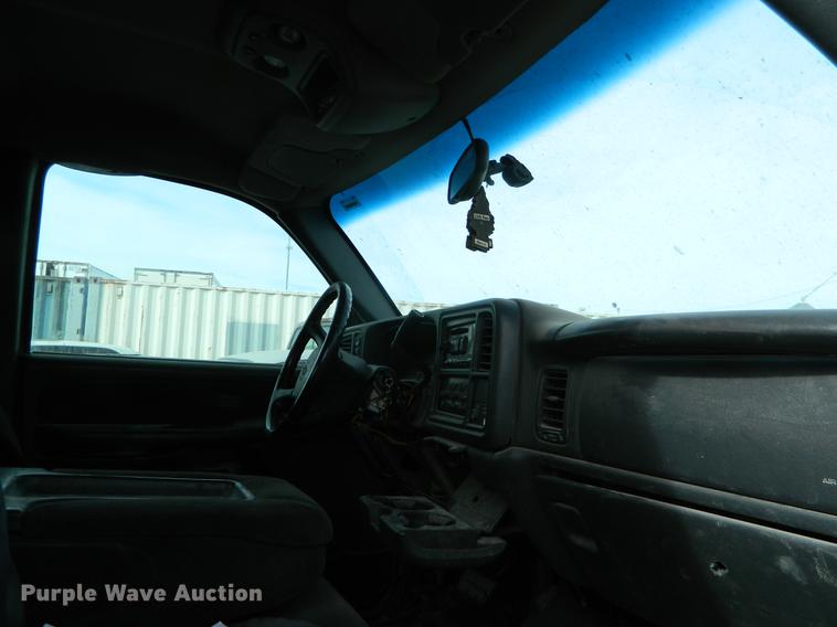 image for item DB1146 2000 Chevrolet Silverado 2500 Ext. Cab pickup truck