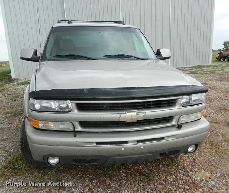 image for item DB1157 2005 Chevrolet Suburban 1500 Z71 SUV