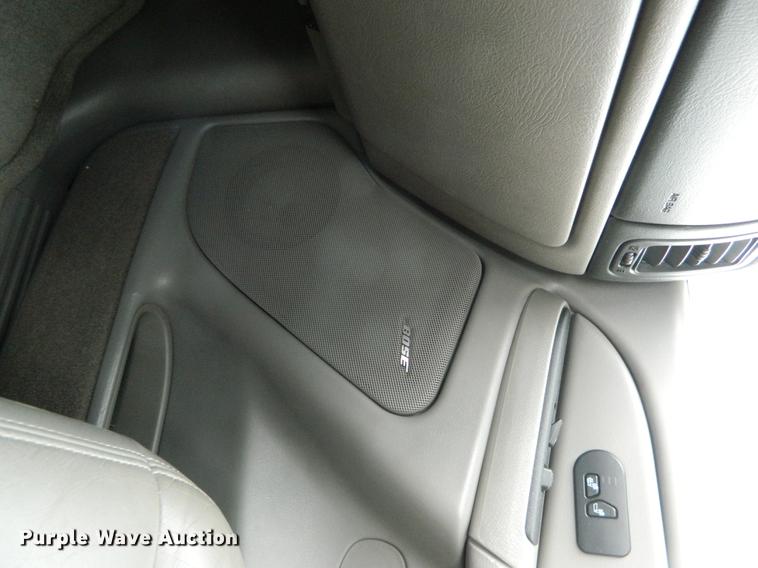 image for item DB1157 2005 Chevrolet Suburban 1500 Z71 SUV