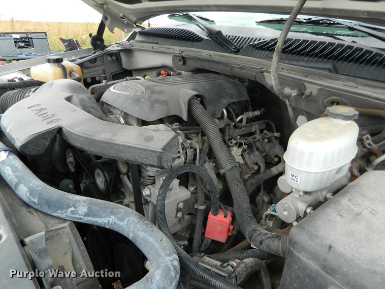 image for item DB1157 2005 Chevrolet Suburban 1500 Z71 SUV