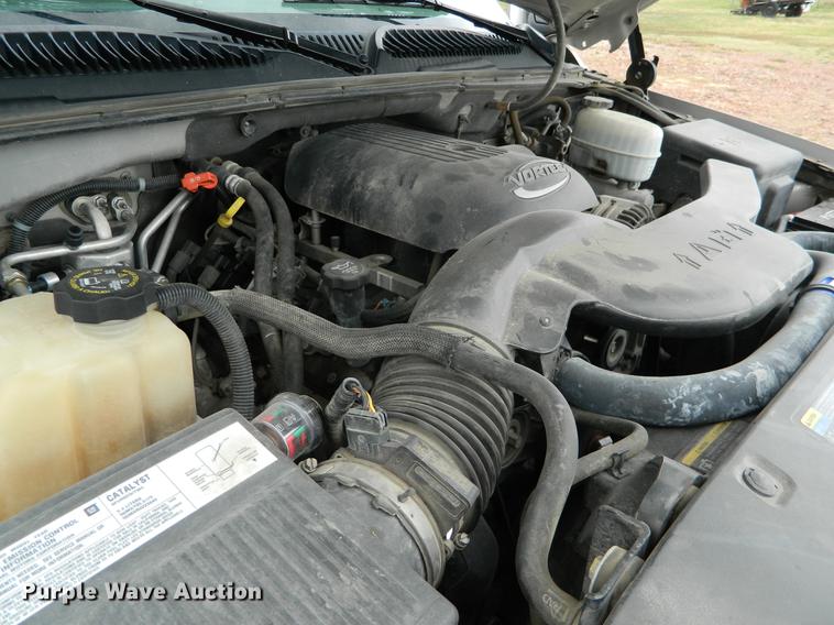 image for item DB1157 2005 Chevrolet Suburban 1500 Z71 SUV