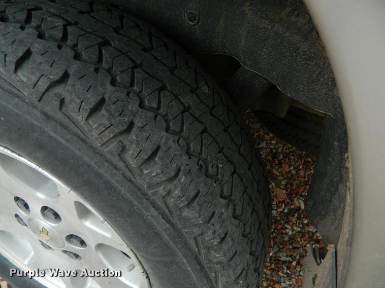 image for item DB1157 2005 Chevrolet Suburban 1500 Z71 SUV