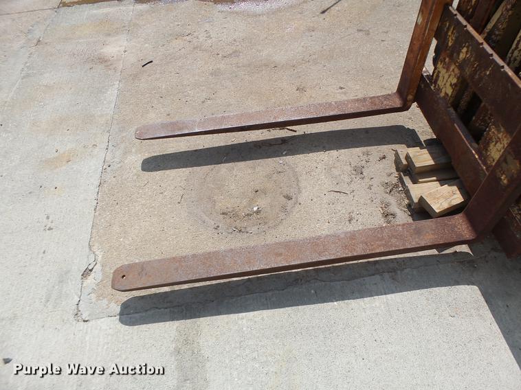 image for item DB1446 Datsun CPF02A25V forklift