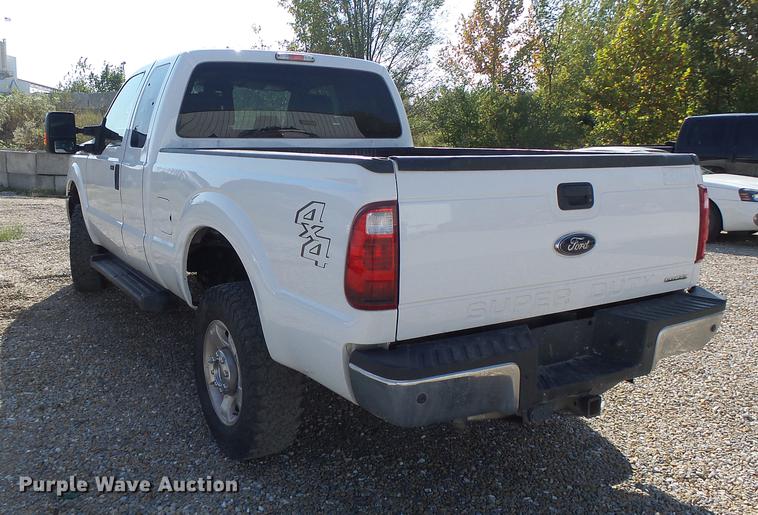 image for item DB1449 2015 Ford F250 Super Duty SuperCab pickup truck
