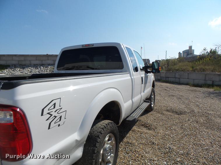 image for item DB1449 2015 Ford F250 Super Duty SuperCab pickup truck