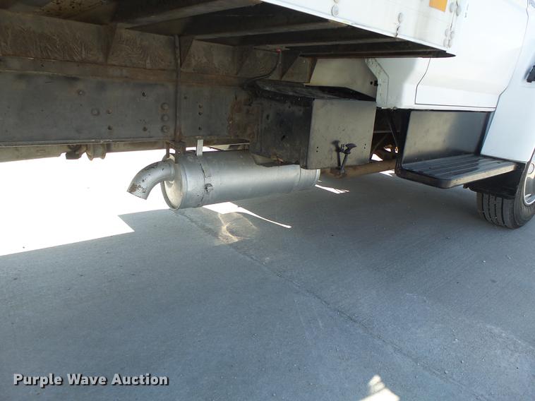 image for item DB1458 1999 Ford F800 box truck