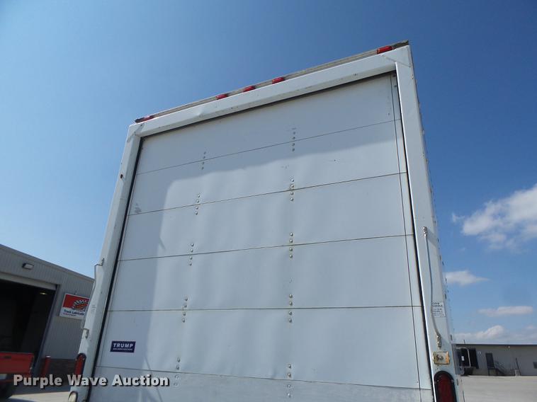 image for item DB1458 1999 Ford F800 box truck