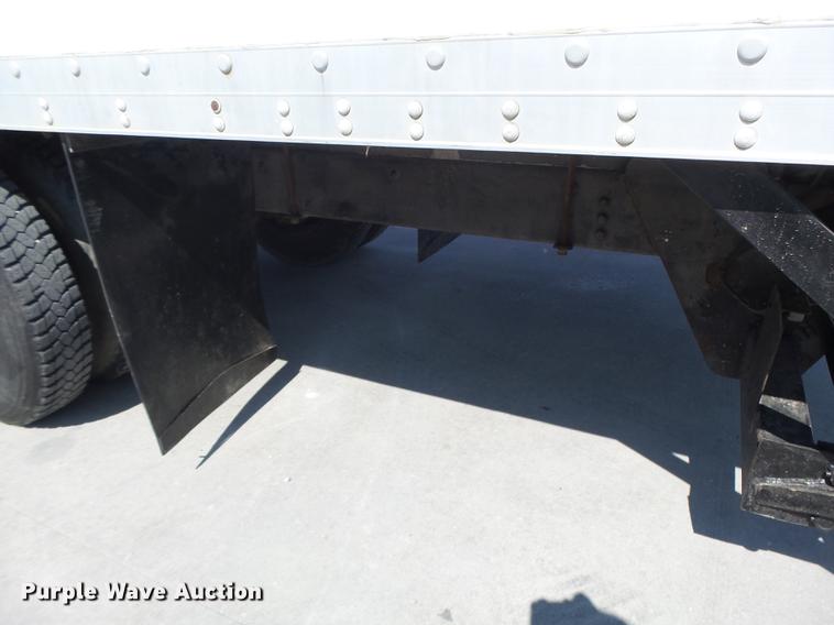 image for item DB1458 1999 Ford F800 box truck