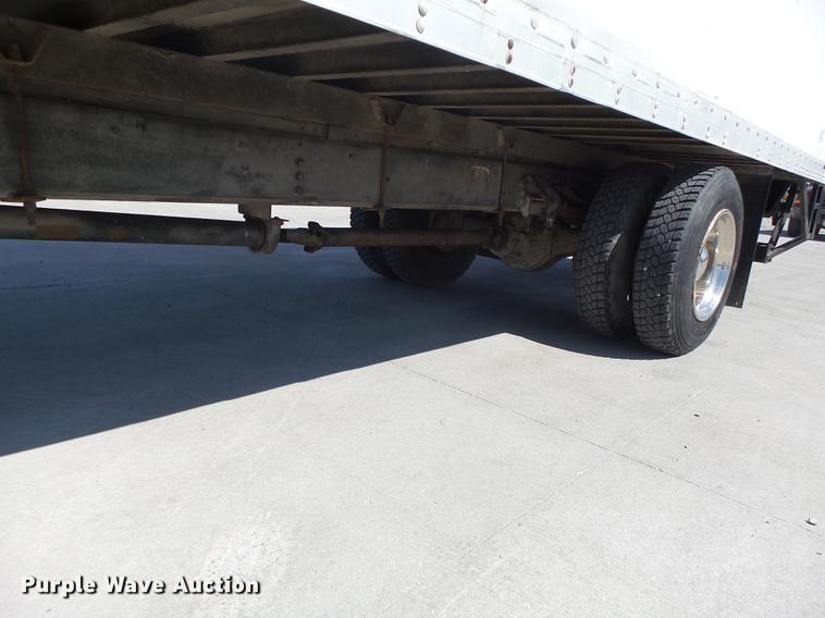 image for item DB1458 1999 Ford F800 box truck