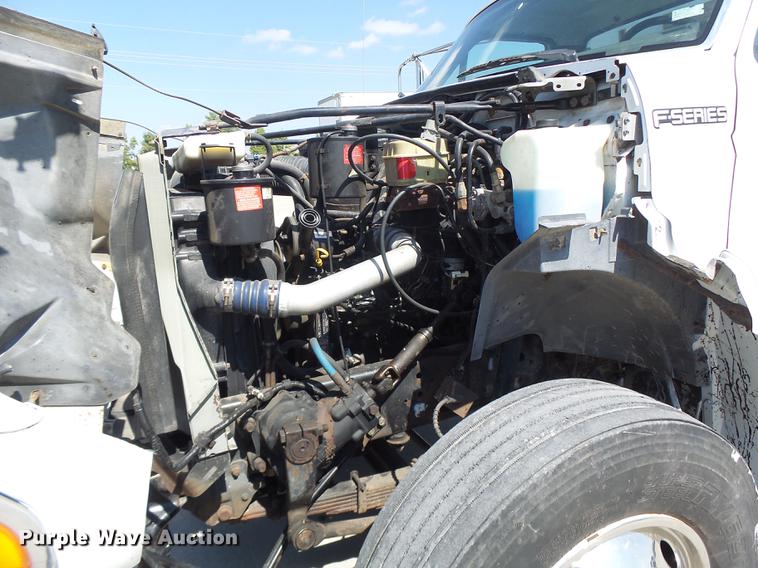 image for item DB1458 1999 Ford F800 box truck