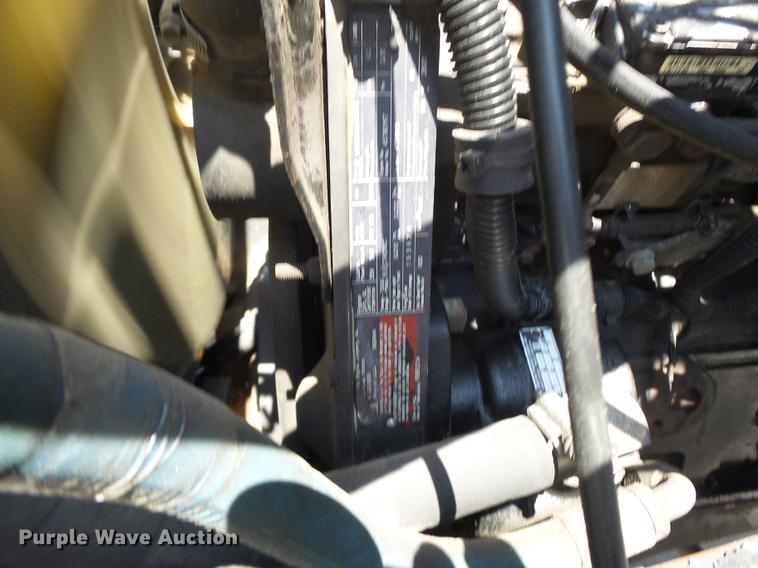 image for item DB1458 1999 Ford F800 box truck