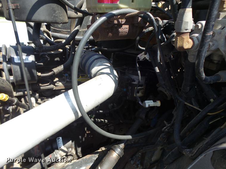 image for item DB1458 1999 Ford F800 box truck