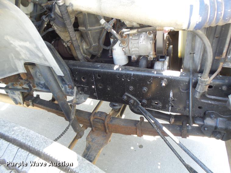 image for item DB1458 1999 Ford F800 box truck