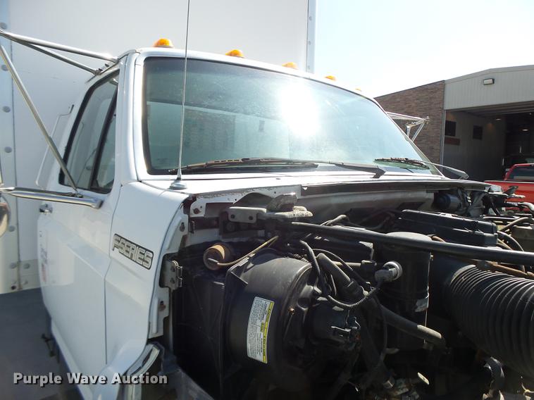 image for item DB1458 1999 Ford F800 box truck
