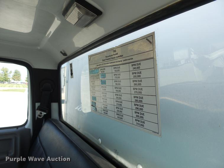 image for item DB1458 1999 Ford F800 box truck