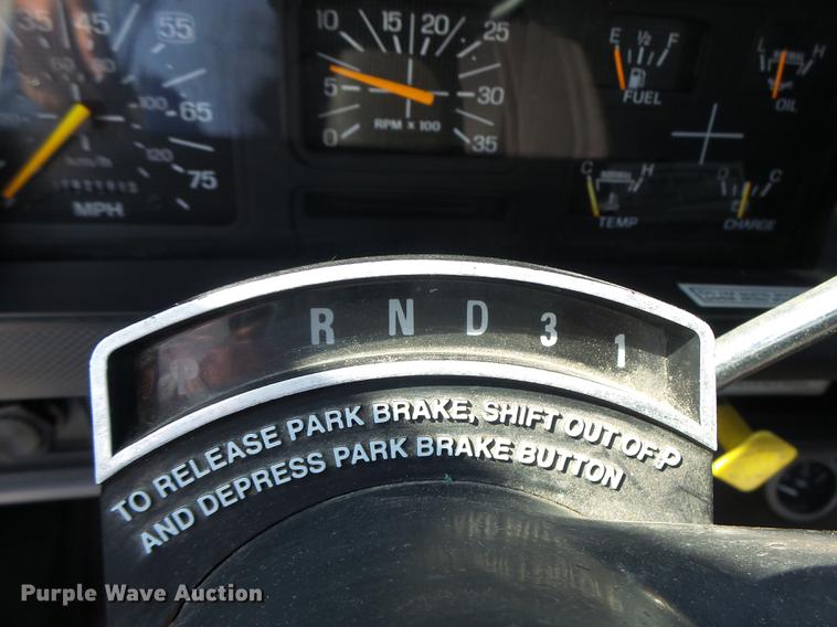 image for item DB1458 1999 Ford F800 box truck