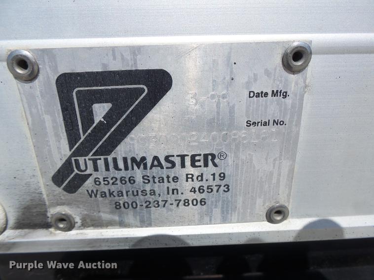 image for item DB1458 1999 Ford F800 box truck